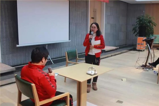 集思儀器團(tuán)隊在做產(chǎn)品銷售實戰(zhàn)演練