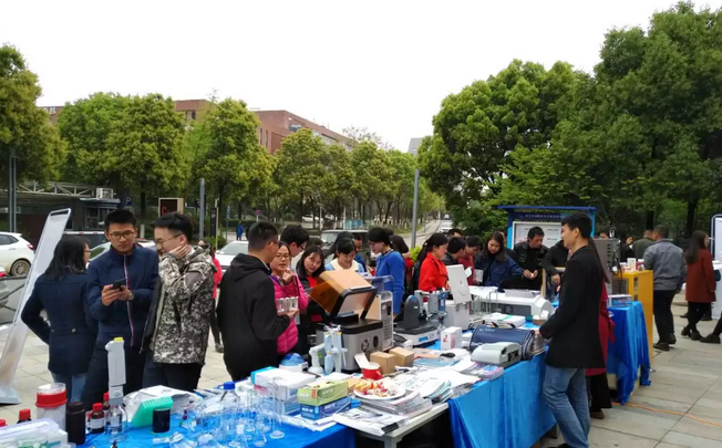 人間最美四月天，你好像缺一場(chǎng)美麗的邂逅！1